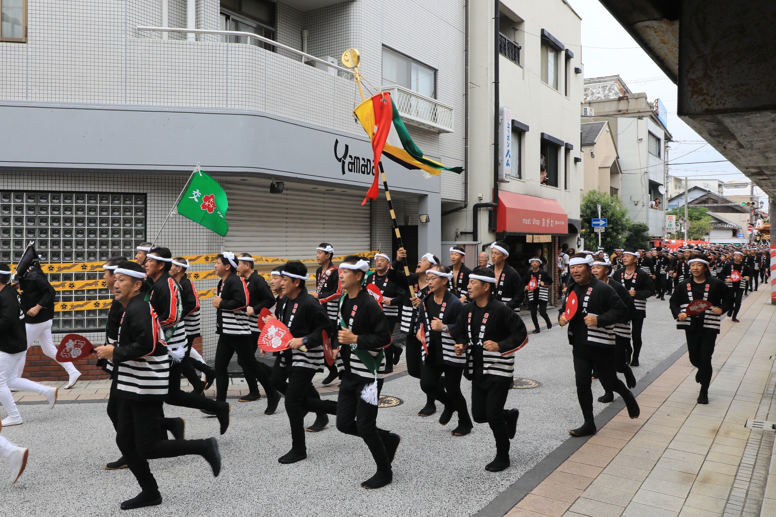 福田町地車六十五周年記念誌 だんじり 写真集 幅広い 岸和田 切手 ハガキ可能 売買されたオークション情報 落札价格 【au  payマーケット】の商品情報をアーカイブ公開